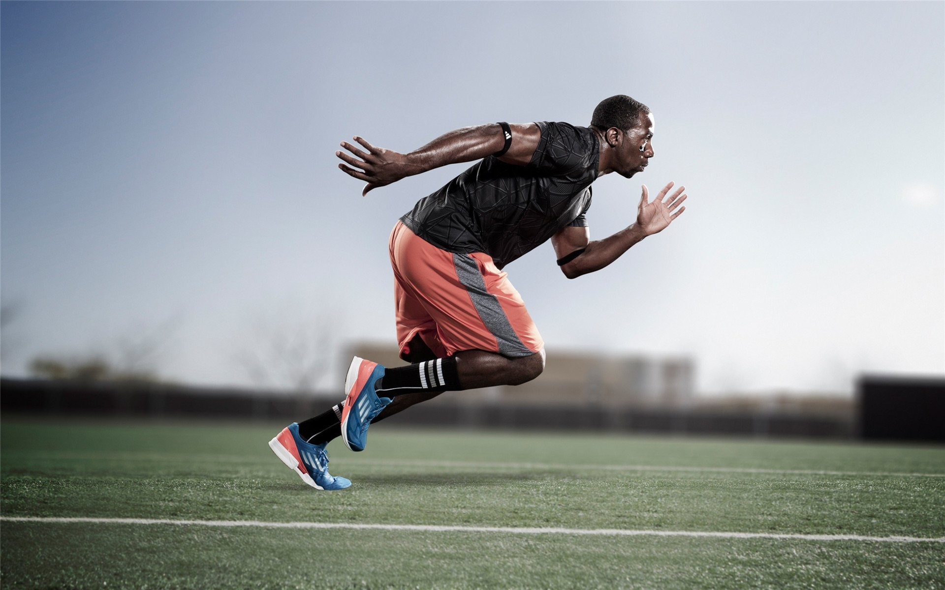 DB电竞下载-牙买加提前终结悬念爱尔兰，戈麦斯在F1街道赛接管比赛